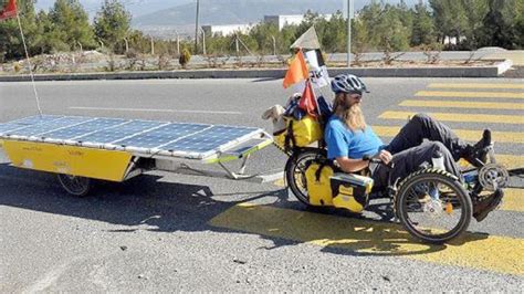 G­ü­n­e­ş­ ­e­n­e­r­j­i­l­i­ ­b­i­s­i­k­l­e­t­i­y­l­e­ ­d­ü­n­y­a­y­ı­ ­g­e­z­i­y­o­r­